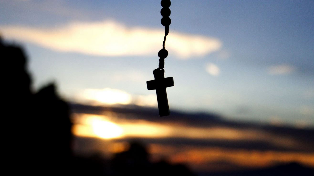croix avec ciel